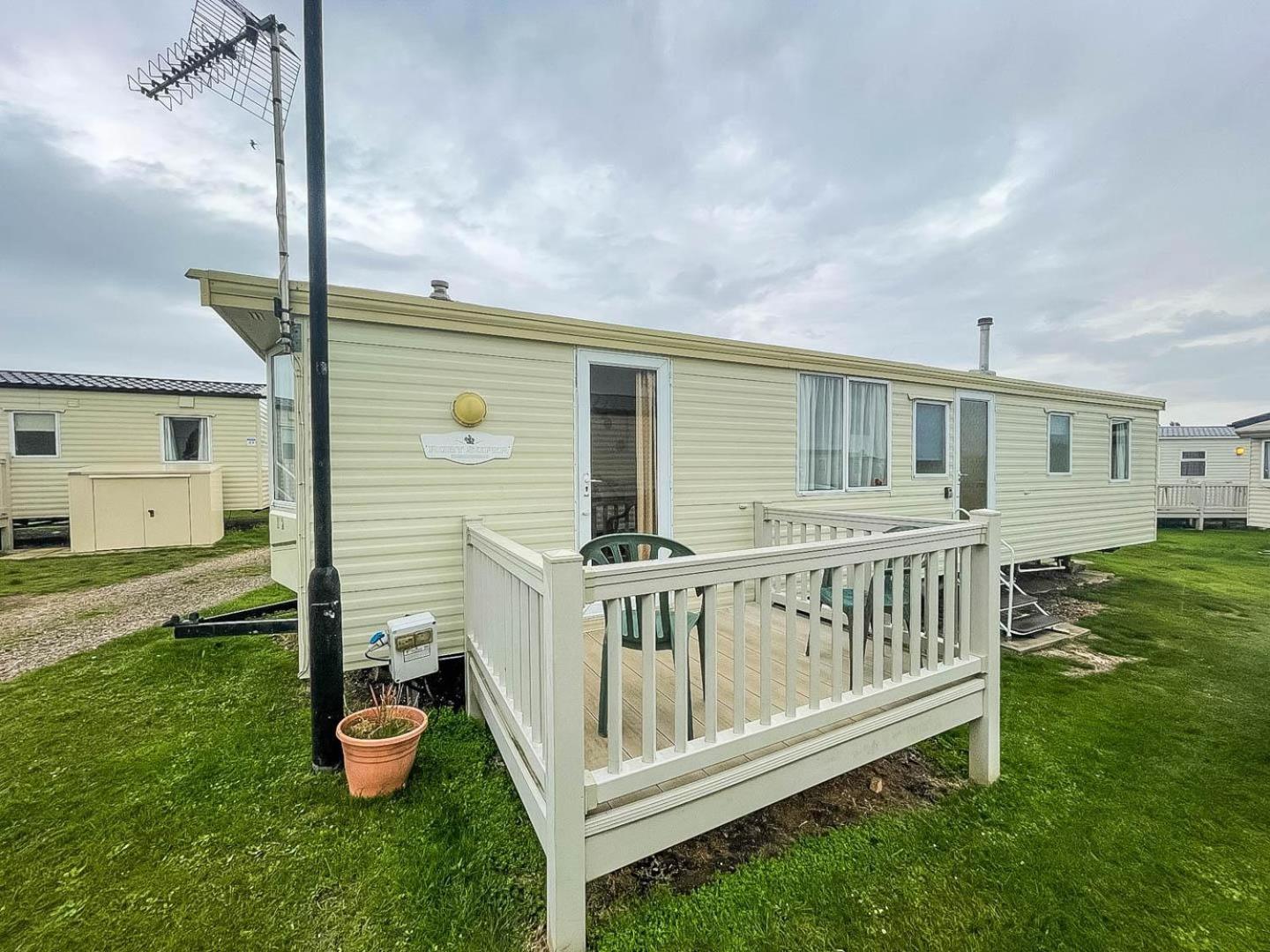 6 Berth Caravan With Decking Nearby Heacham Beach In Norfolk Ref 21047A Hotel Exterior foto