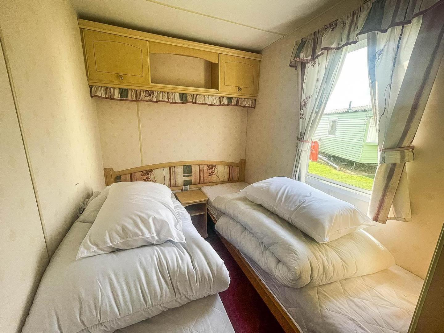 6 Berth Caravan With Decking Nearby Heacham Beach In Norfolk Ref 21047A Hotel Exterior foto