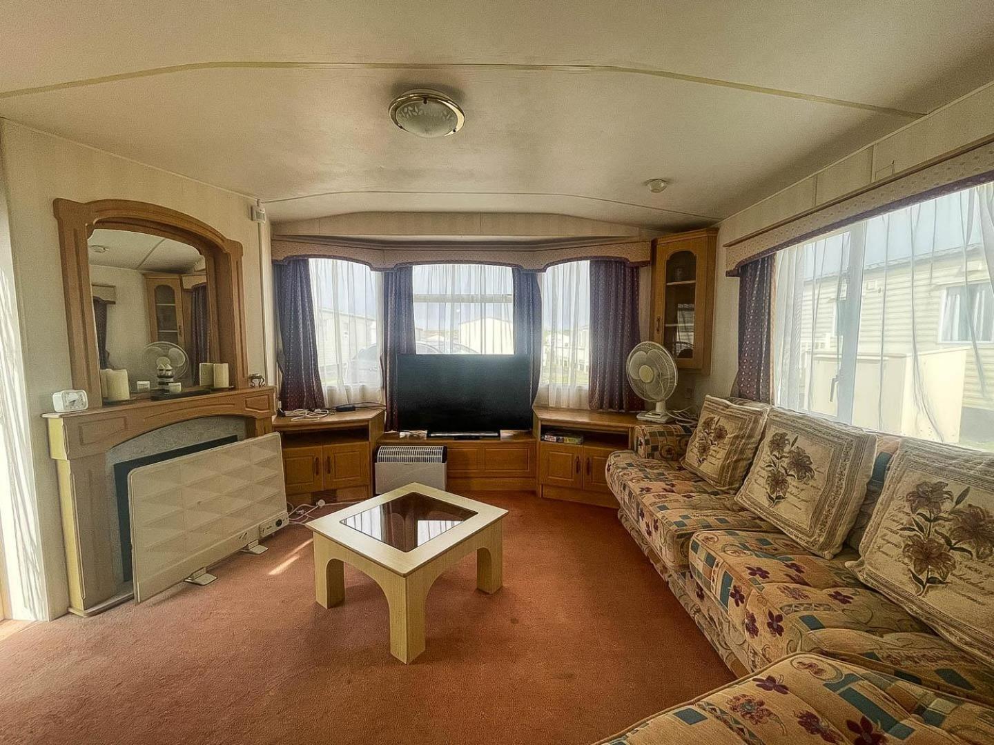 6 Berth Caravan With Decking Nearby Heacham Beach In Norfolk Ref 21047A Hotel Exterior foto