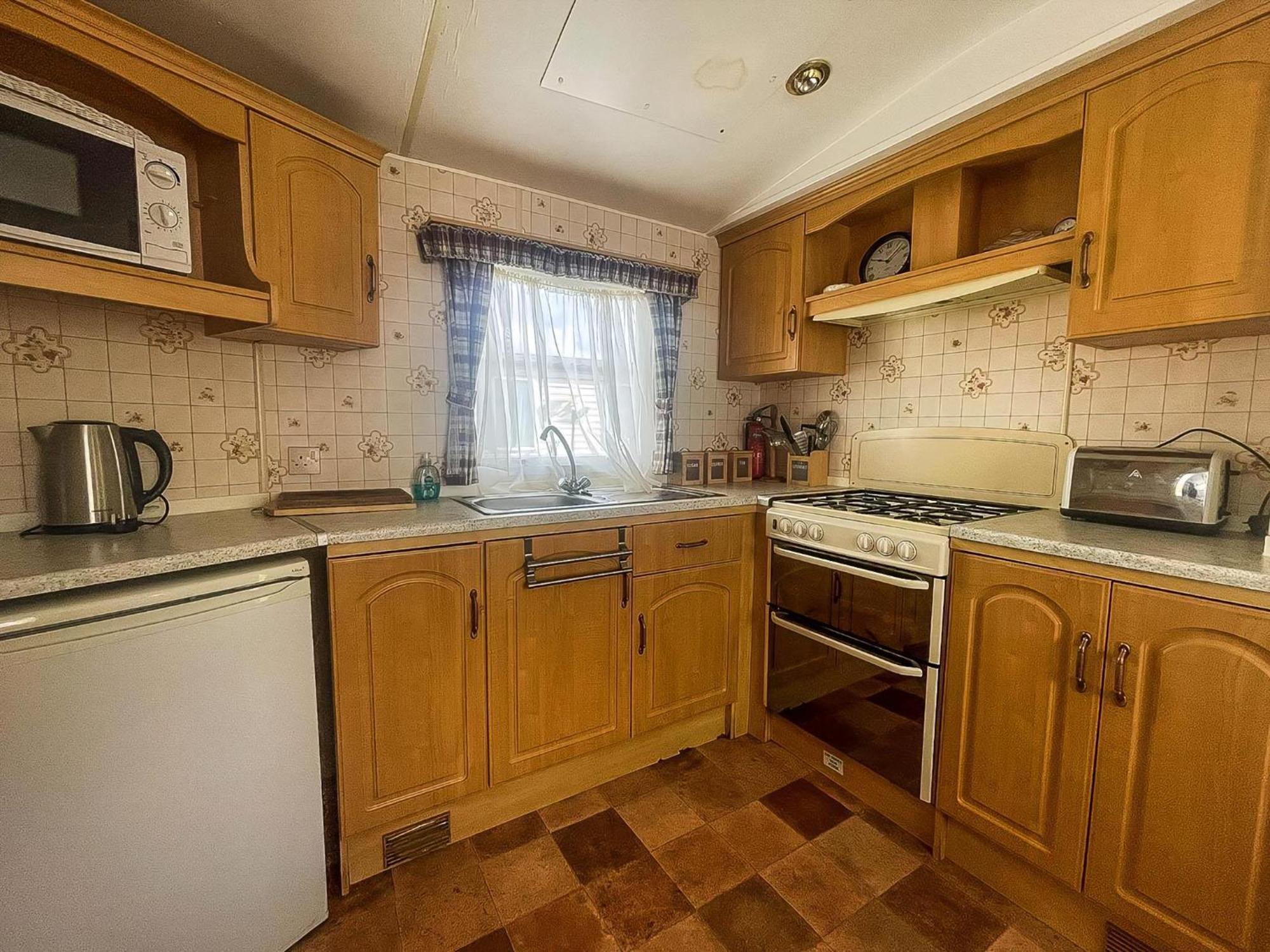 6 Berth Caravan With Decking Nearby Heacham Beach In Norfolk Ref 21047A Hotel Exterior foto