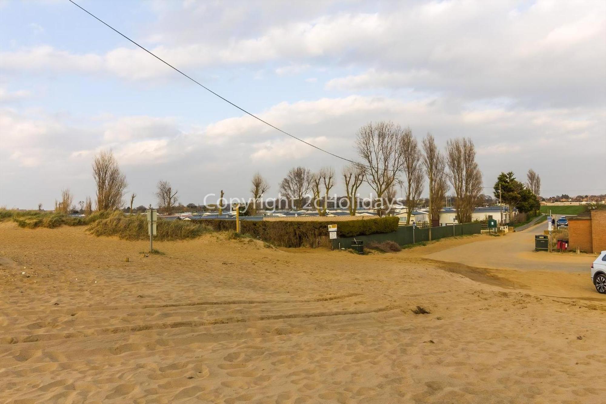 6 Berth Caravan With Decking Nearby Heacham Beach In Norfolk Ref 21047A Hotel Exterior foto